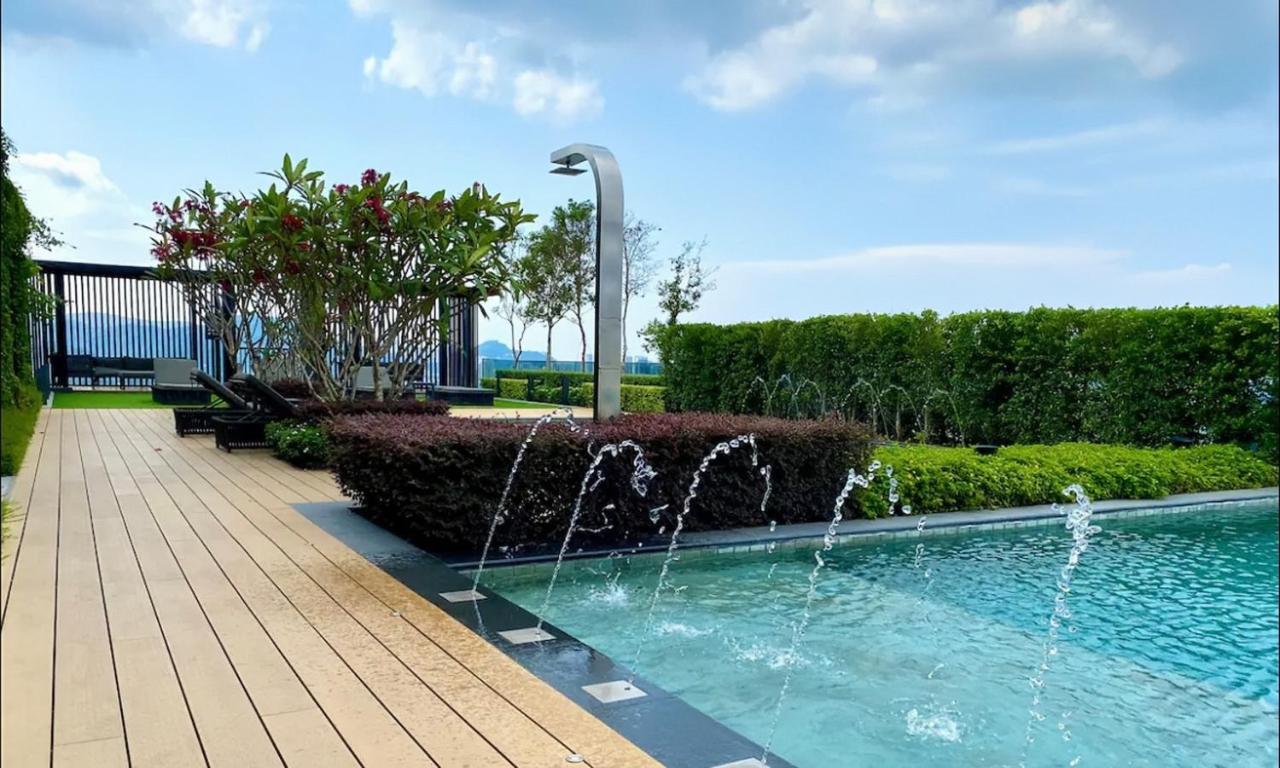 Skypool With Seaview 8Pax Beacon Executive Suites - Georgetown City Centre - 3Km To Komtar エクステリア 写真