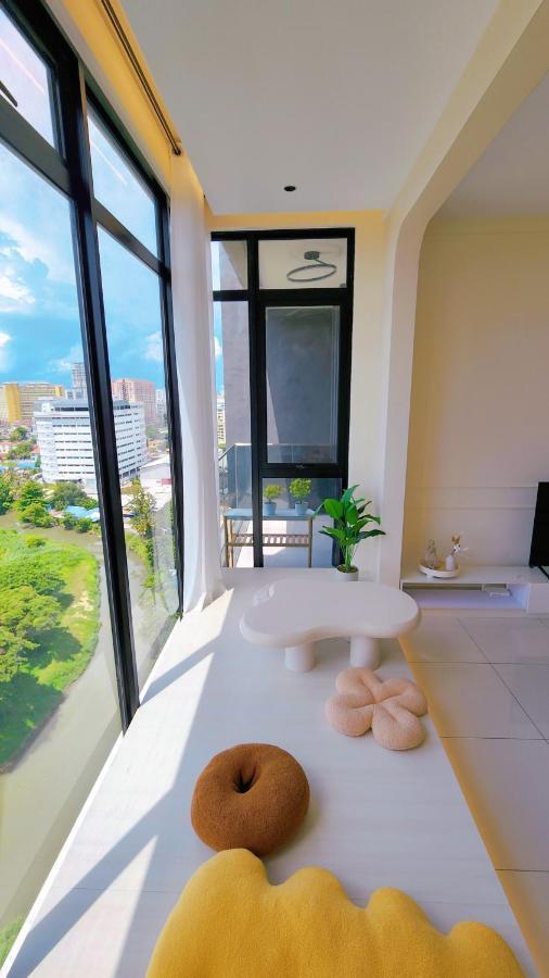 Skypool With Seaview 8Pax Beacon Executive Suites - Georgetown City Centre - 3Km To Komtar エクステリア 写真